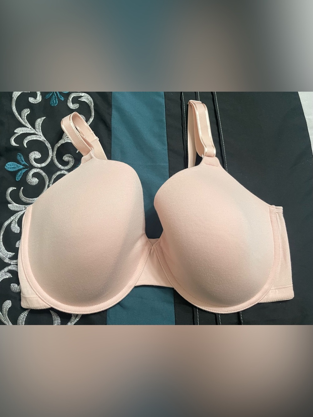 Women’s Light Pink Smooth Molded T-Shirt Bra